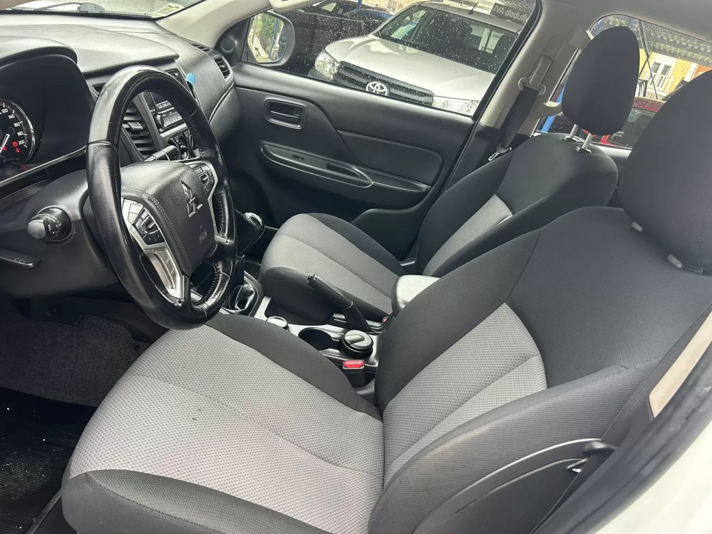 Mitsubishi  L200 - foto 8