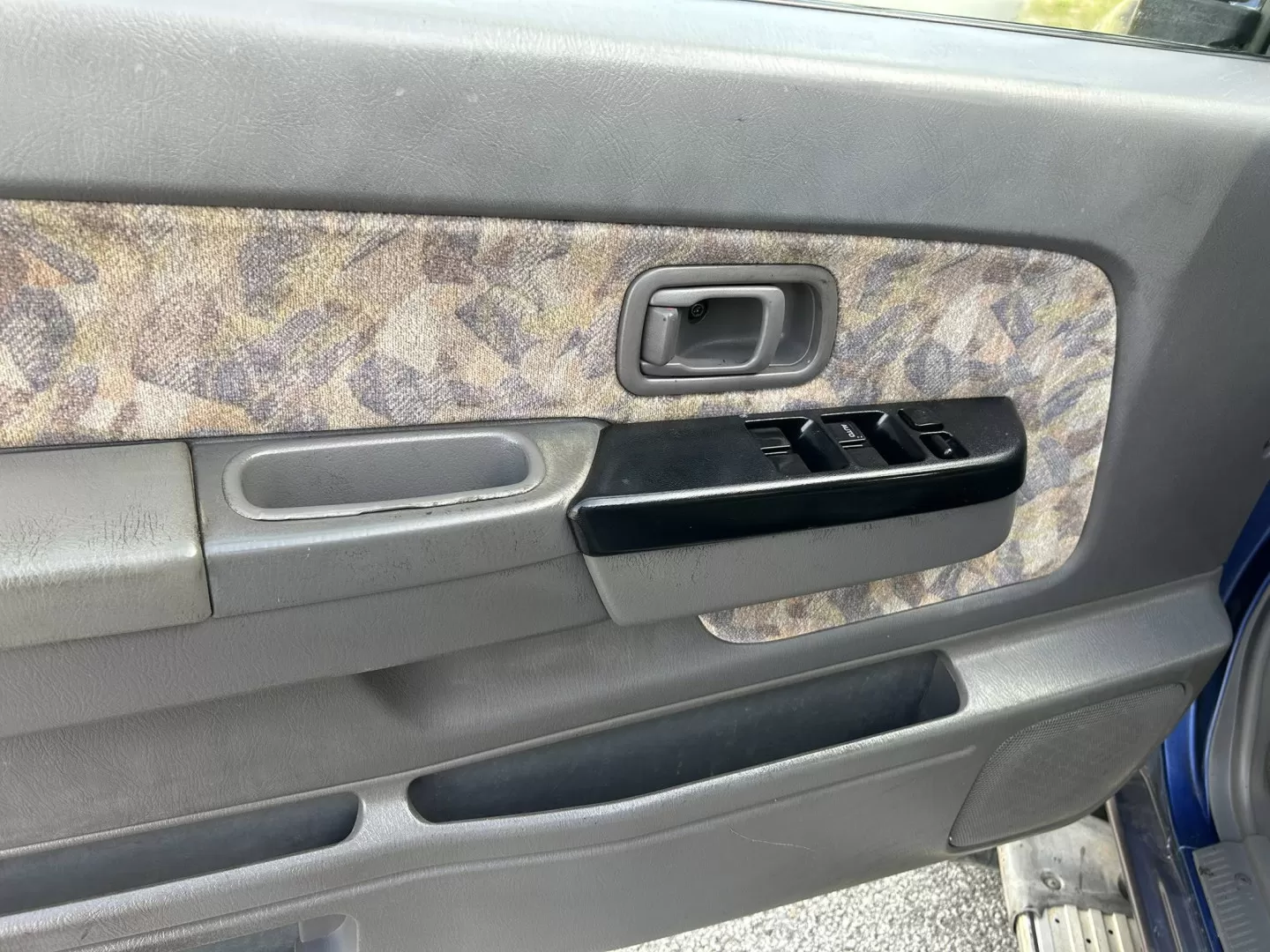 Nissan  Navara 4x4 - foto 7