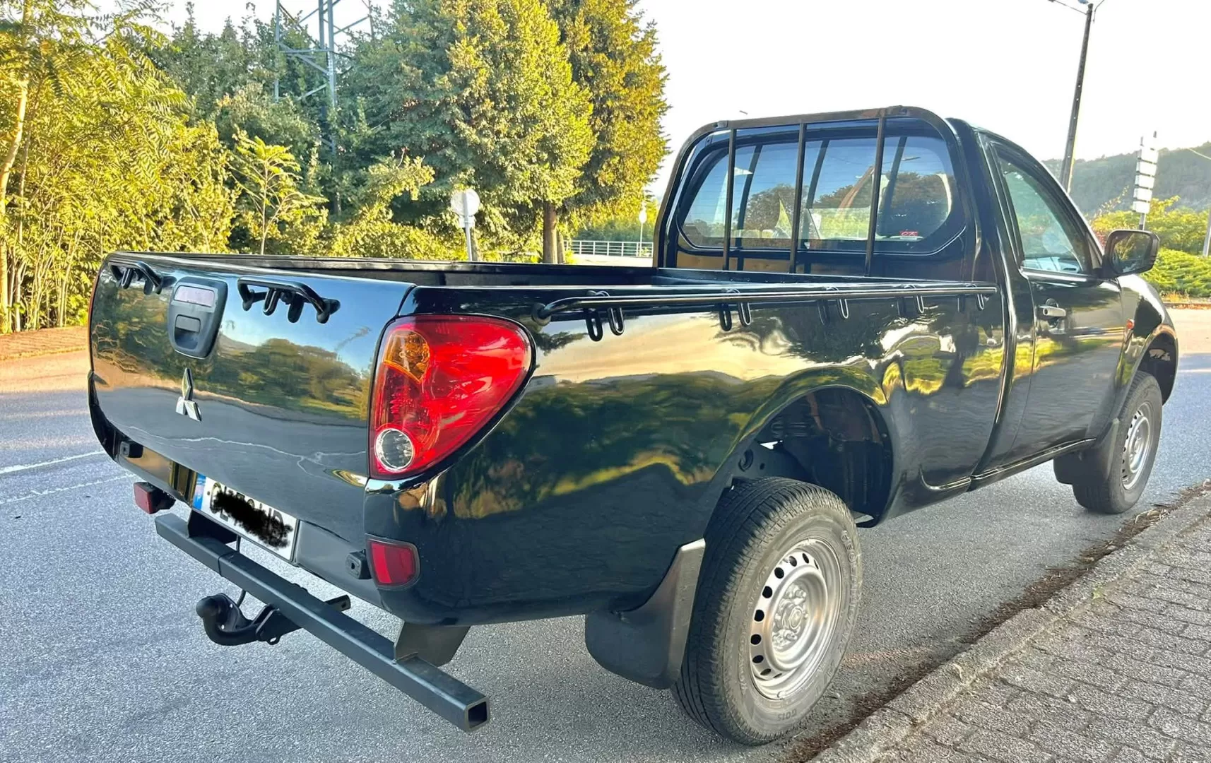 Mitsubishi  L200 4x4 IVA dedutível - foto 4