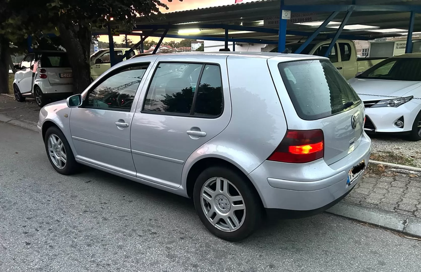VW Golf 1.9 TDi Highline - foto 3