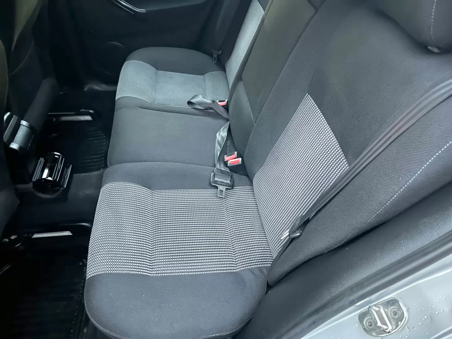 VW Golf 1.9 TDi Highline - foto 8