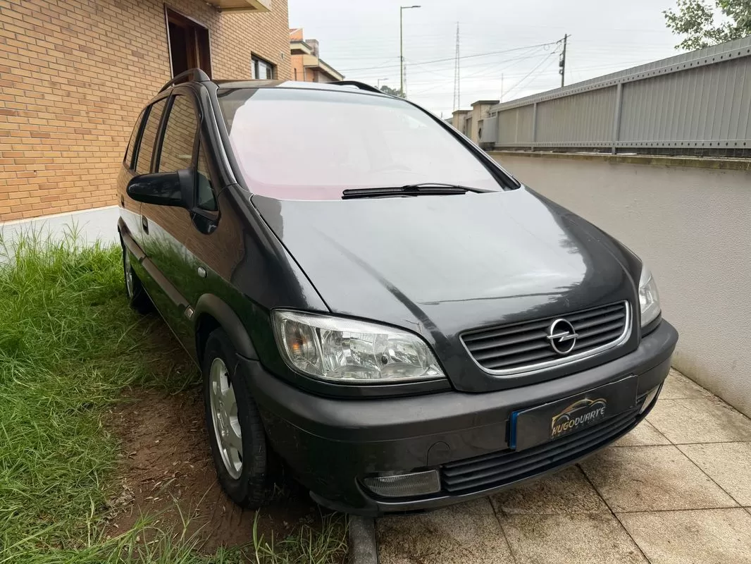 Opel Zafira 2.0 DTi Elegance