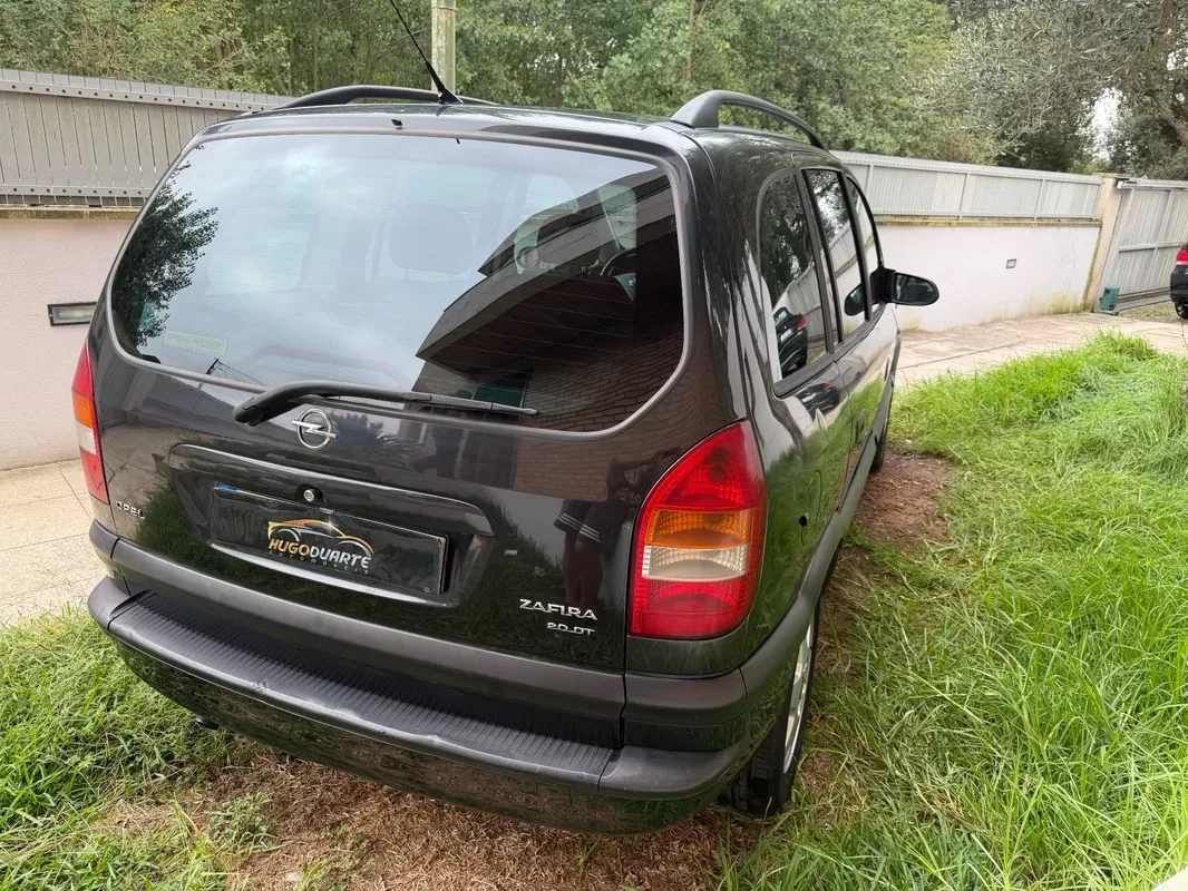 Opel Zafira 2.0 DTi Elegance - foto 6