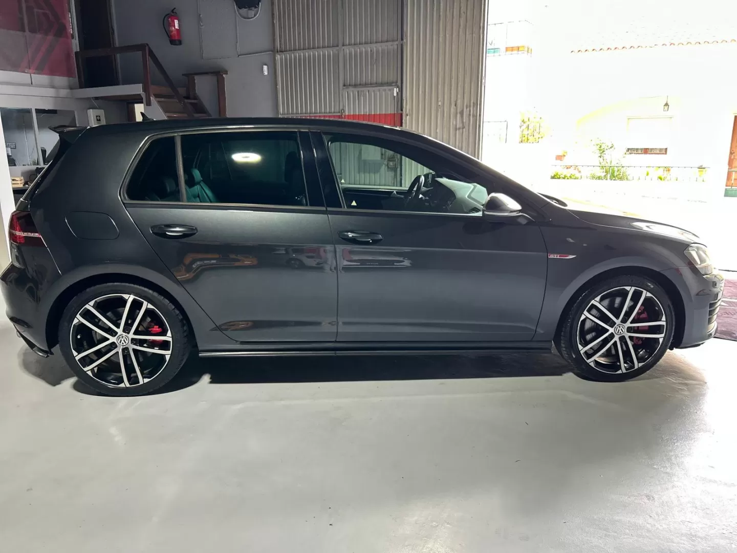 VW Golf 2.0 TSi GTI DSG - foto 6