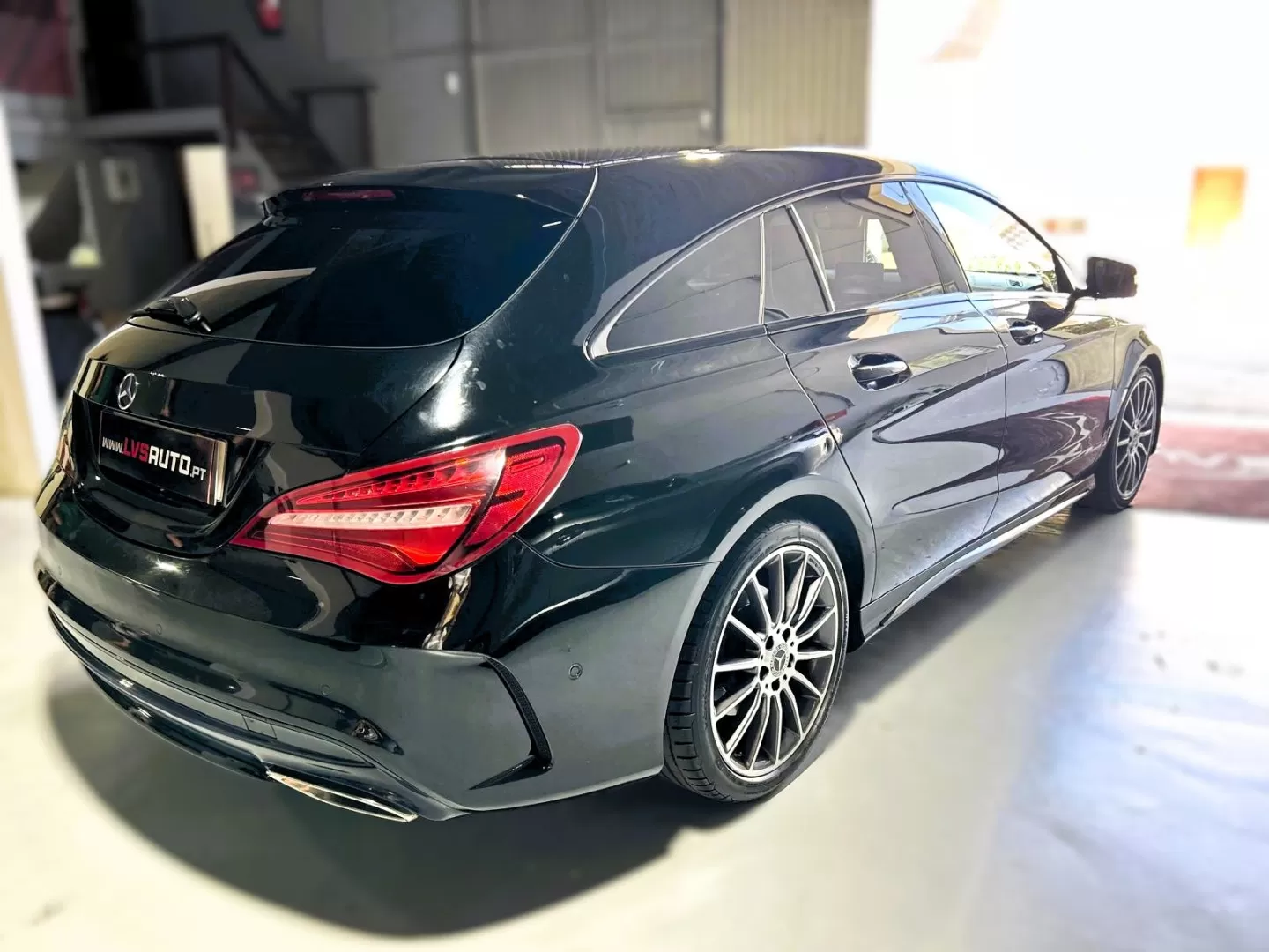 Mercedes-Benz CLA 220 d Shooting Brake AMG Line Aut. - foto 4