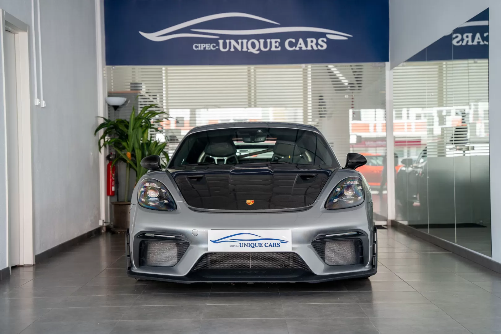 Porsche 718 Cayman GT4 RS - foto 5