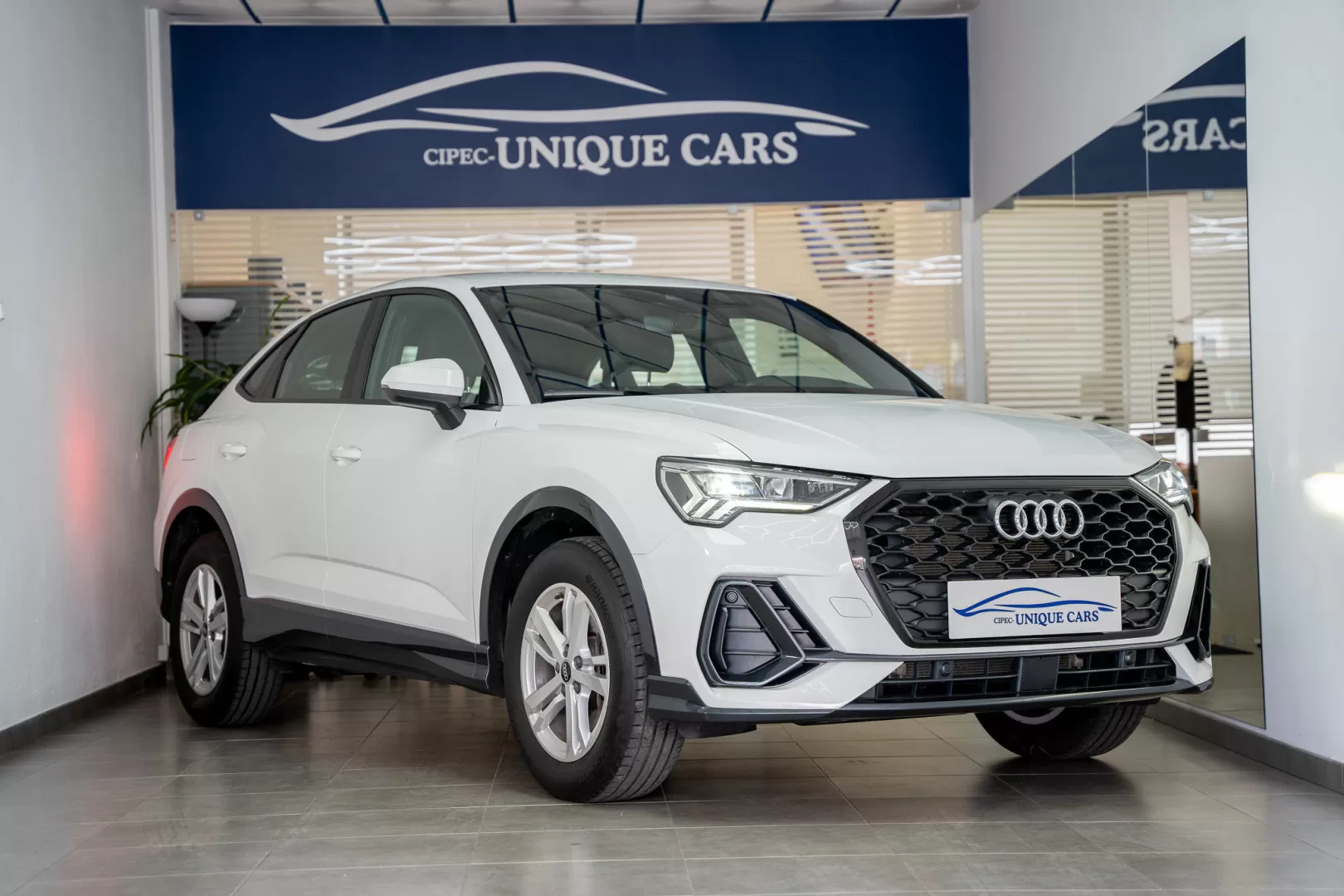 Audi Q3 Sportback 45 TFSIe S tronic S line - foto 2