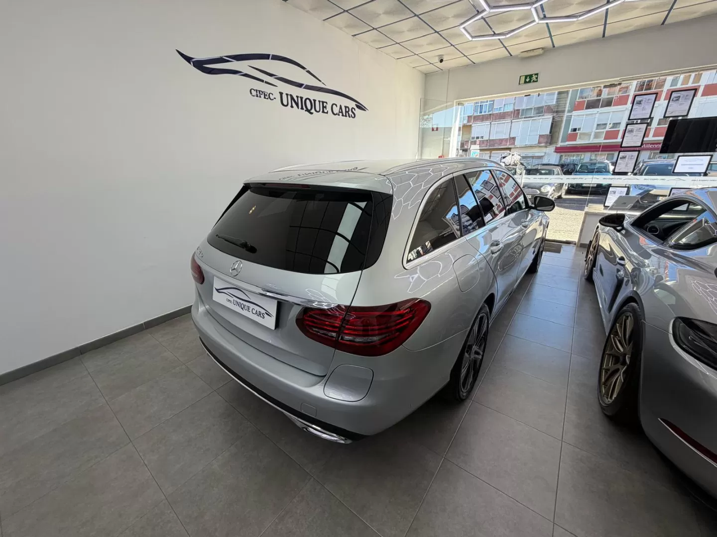 Mercedes-Benz C 300 Business Plus - foto 3