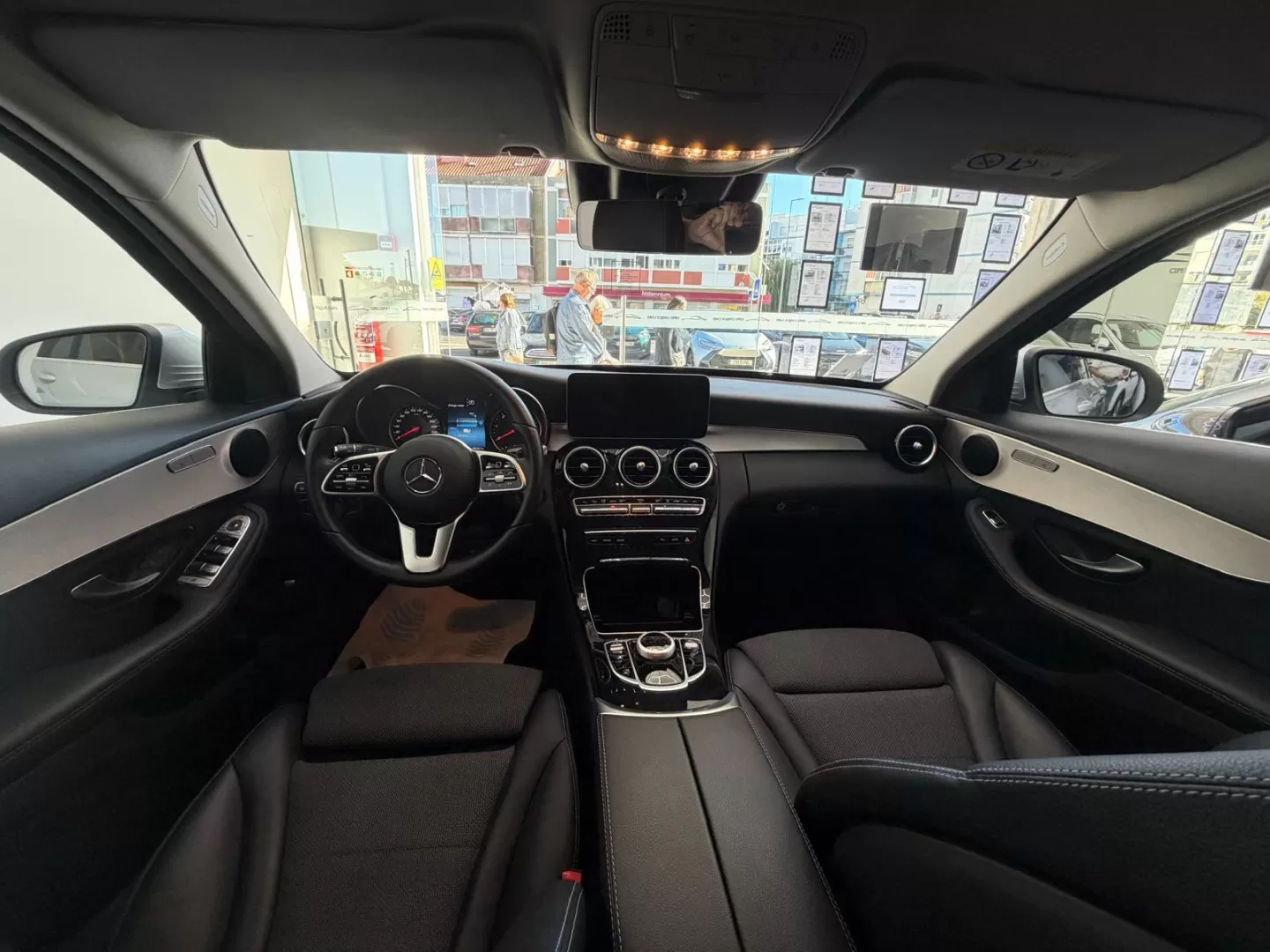 Mercedes-Benz C 300 Business Plus - foto 4