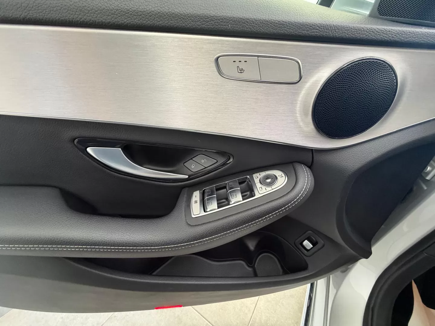 Mercedes-Benz C 300 Business Plus - foto 6