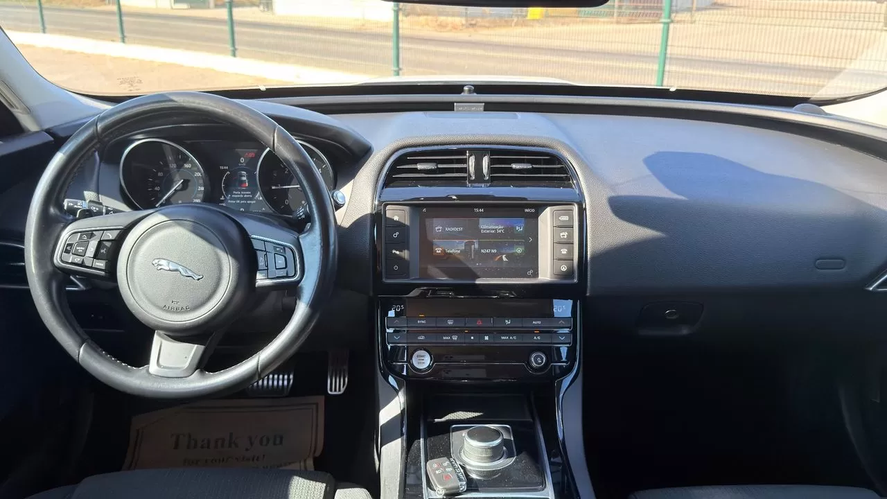 Jaguar XE  20d Aut Pure - foto 6