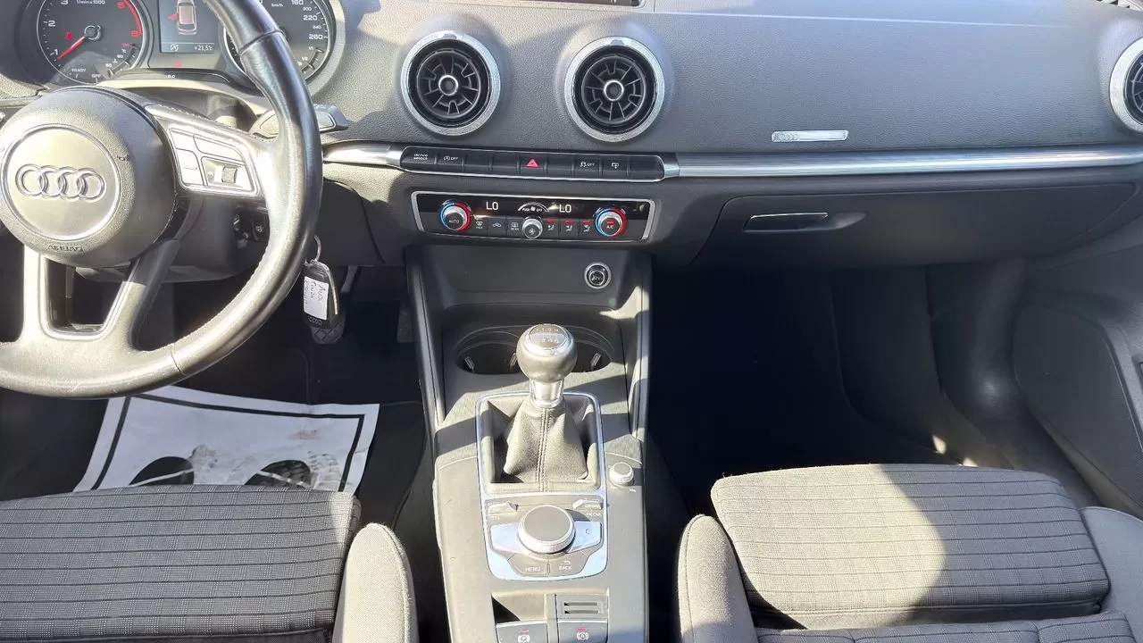 Audi A3 Sportback 1.6 TDI S-line - foto 8