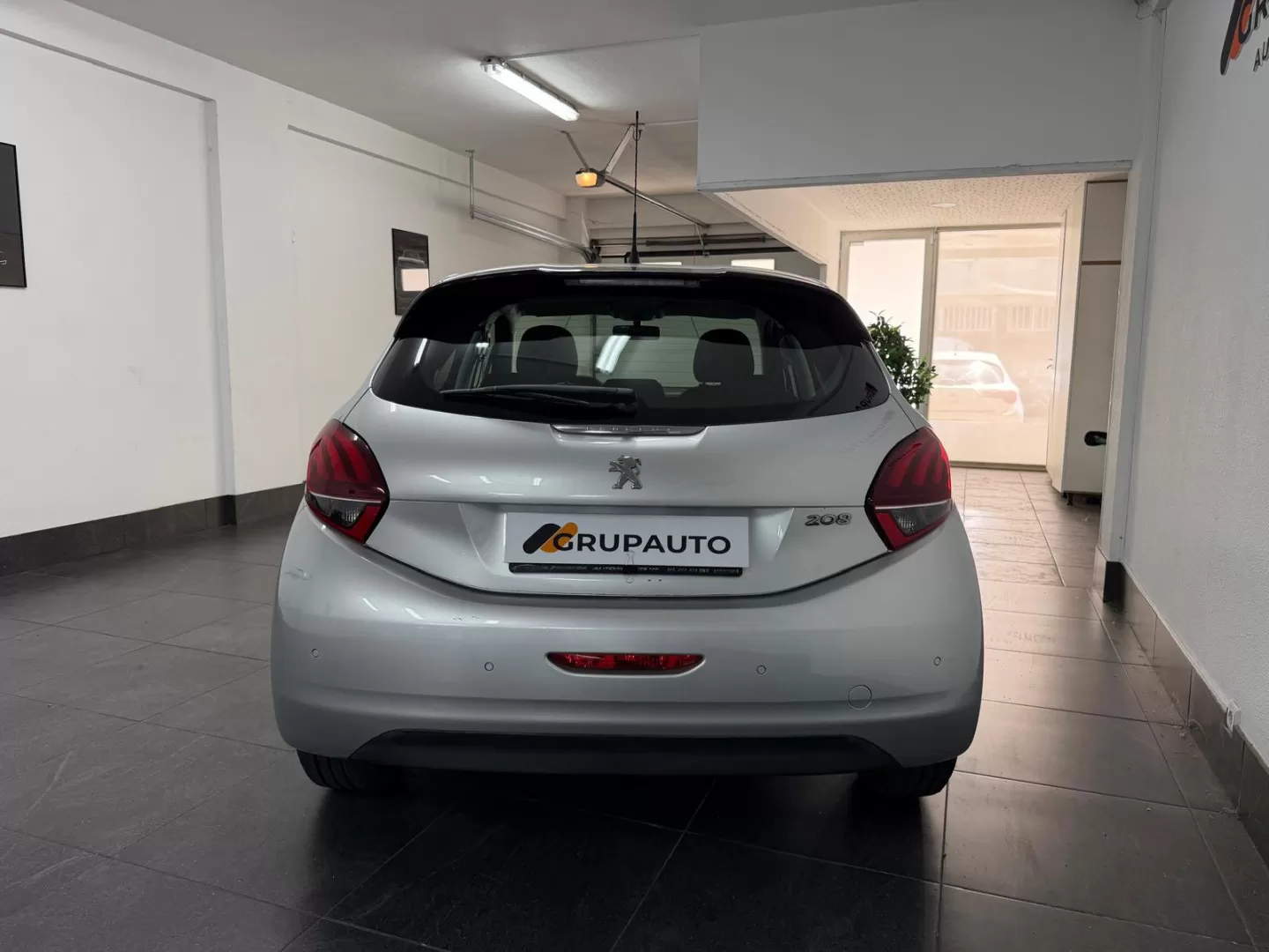 Peugeot 208 1.4 HDi Active - foto 5