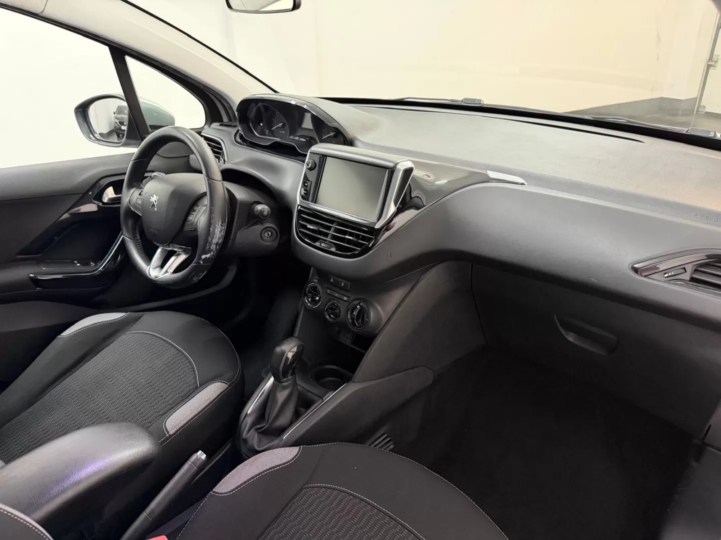 Peugeot 208 1.4 HDi Active - foto 6