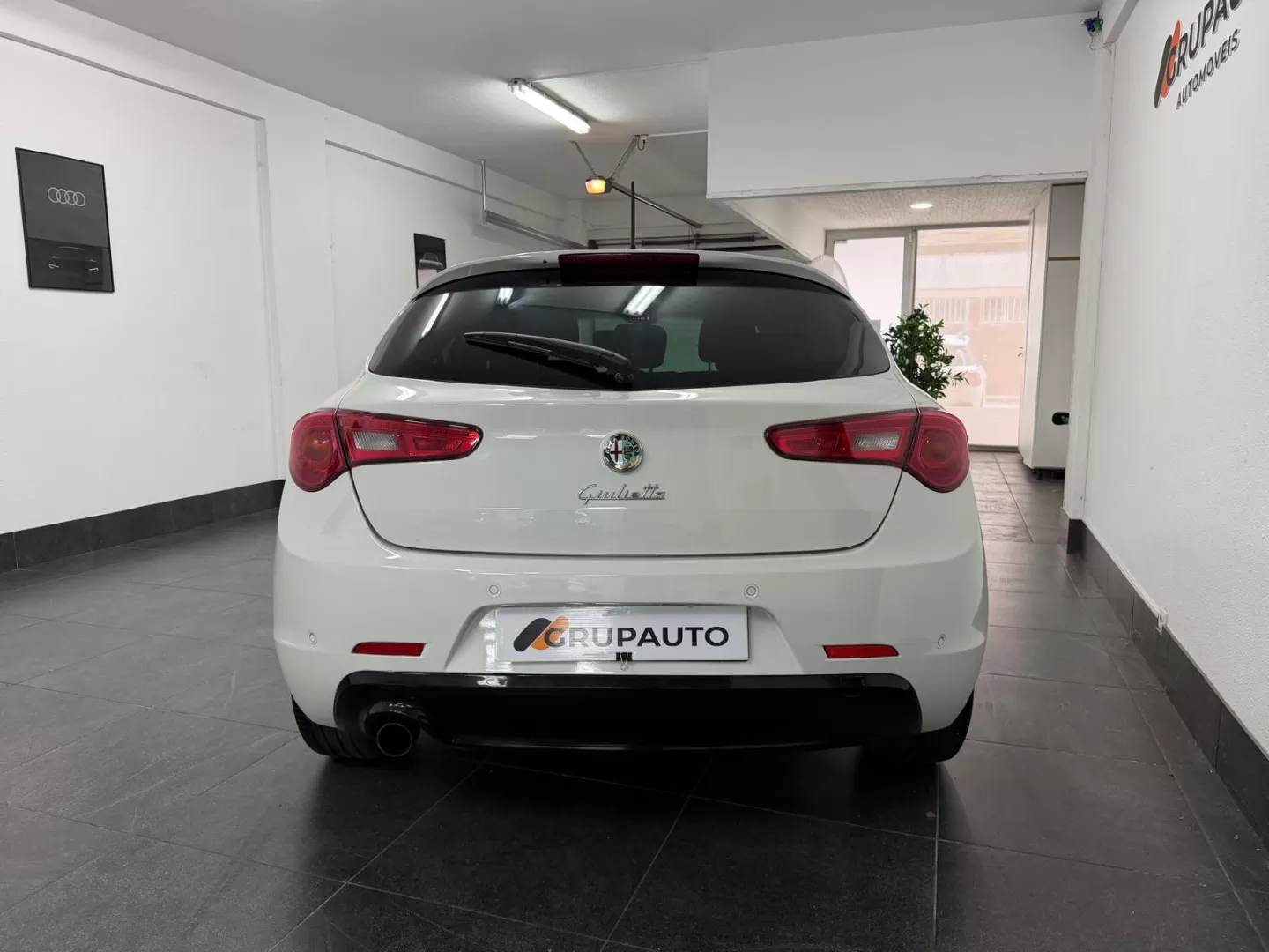Alfa Romeo Giulietta 1.6 JTDM Trofeo - foto 3