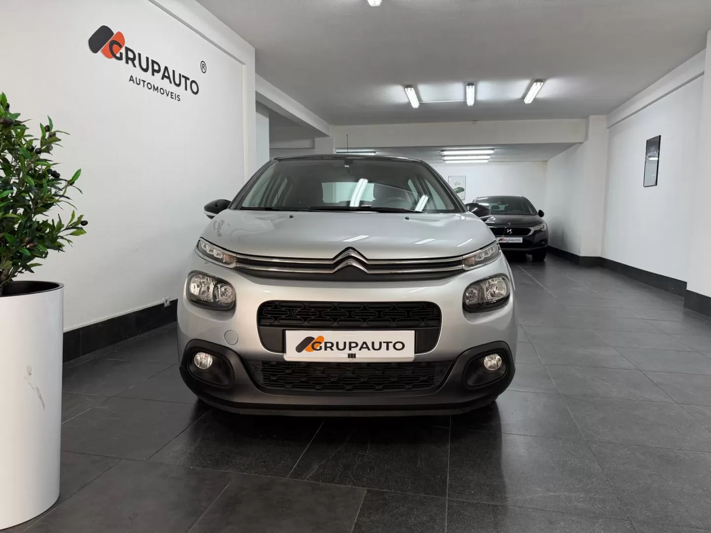 Citroën C3 1.6 BlueHDi Exclusive - foto 2