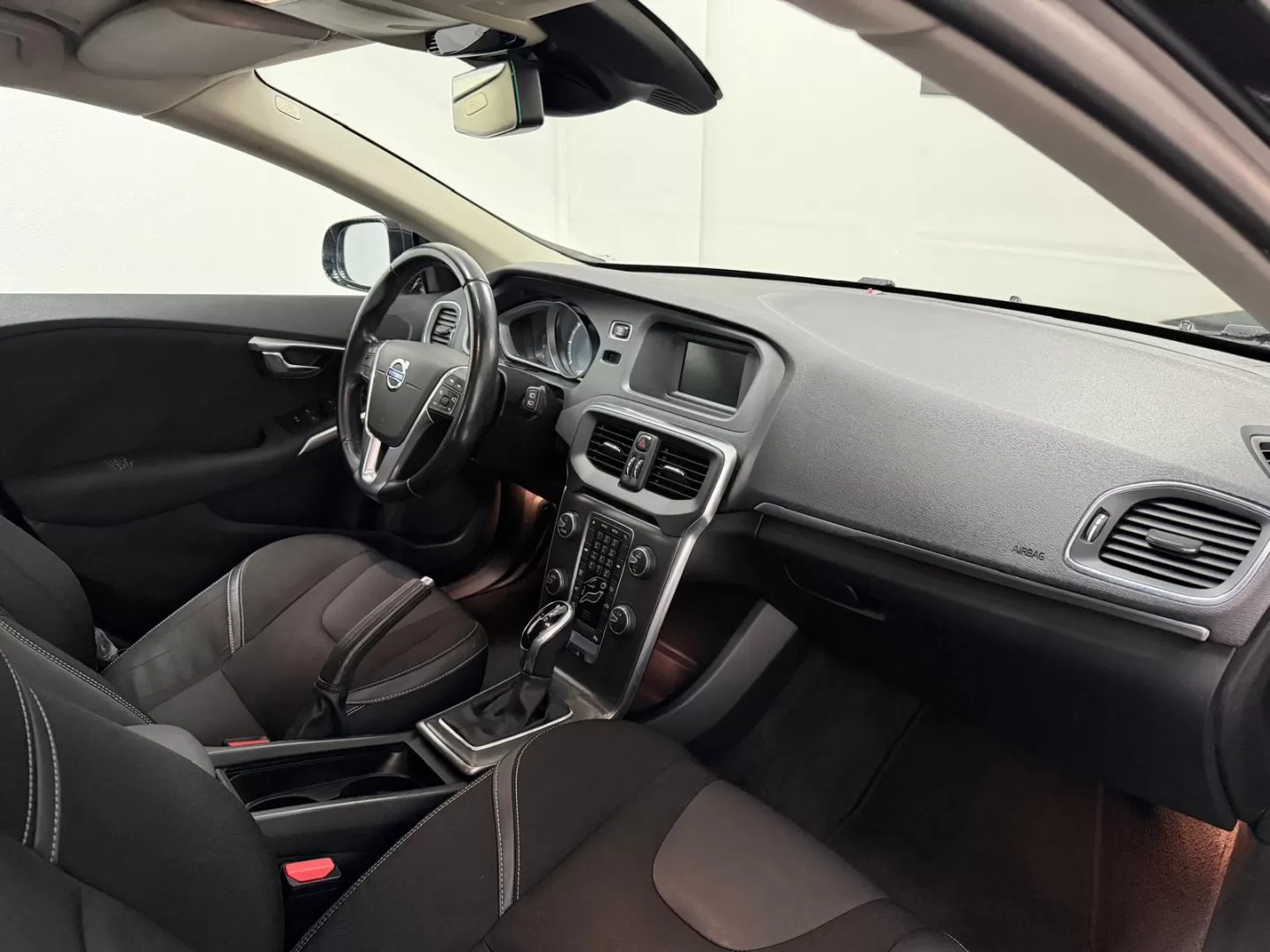 Volvo V40 1.6 D2 Eco Momentum - foto 3