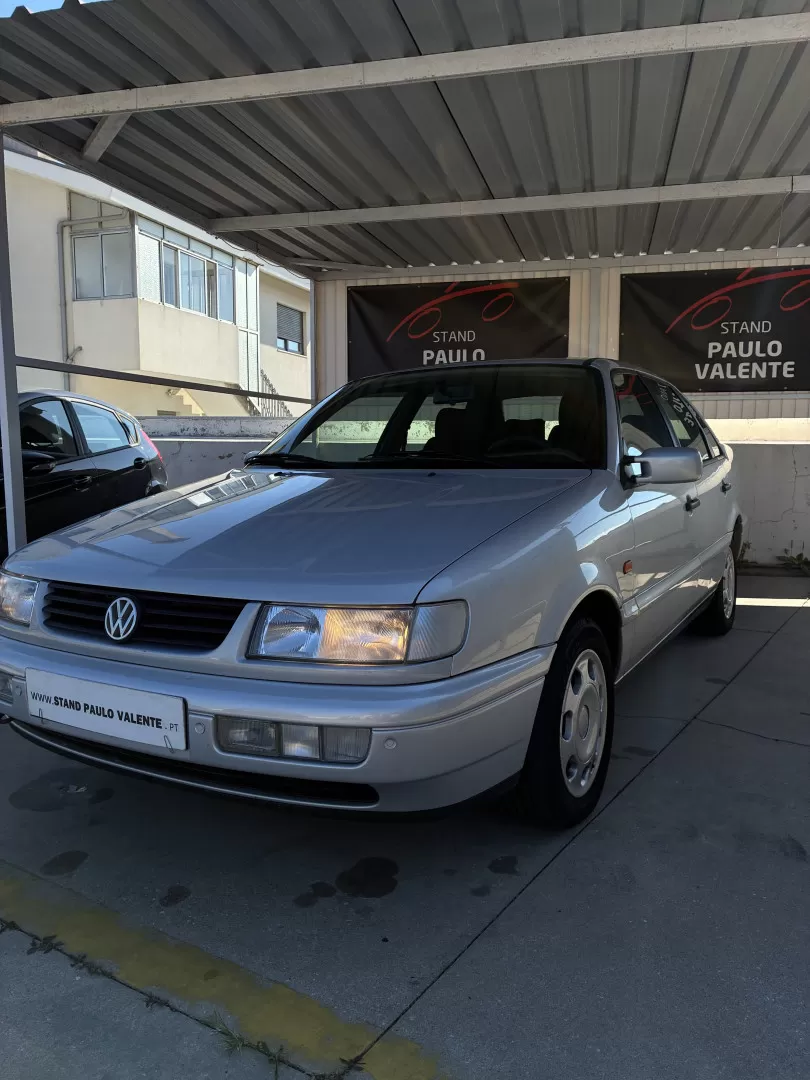 VW Passat 1.6 Confortline Plus - foto 3
