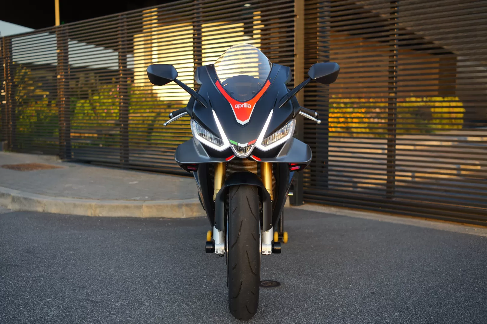 Aprilia RSV 4 - foto 3