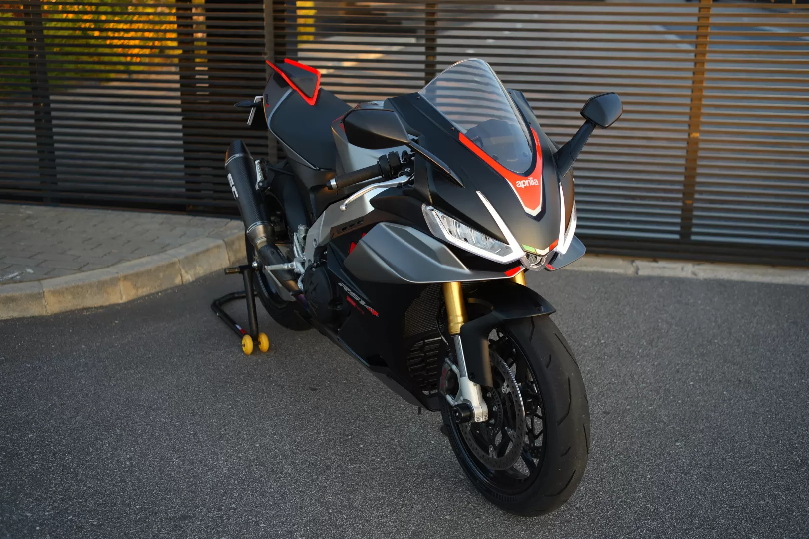 Aprilia RSV 4
