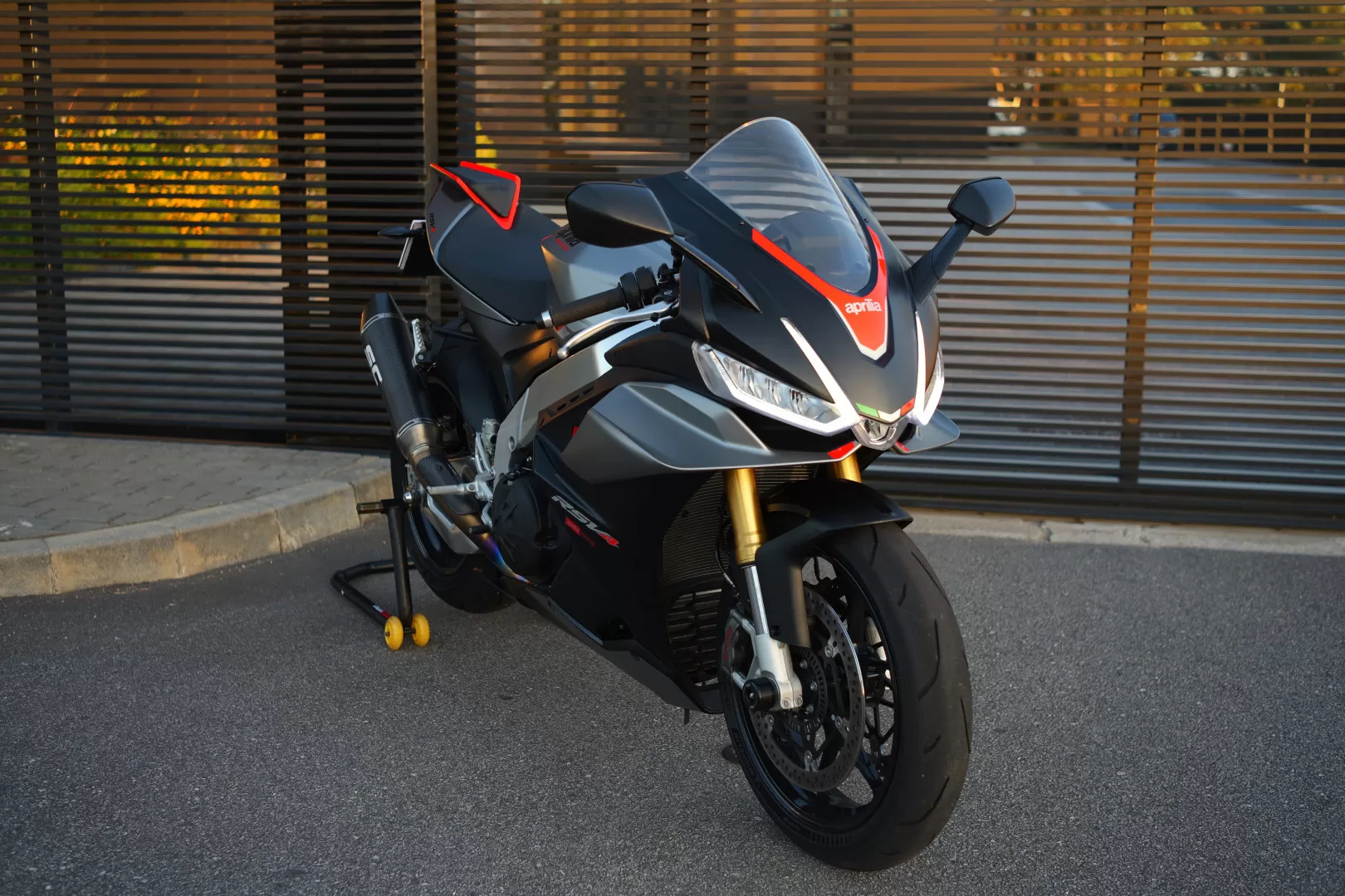 Aprilia RSV 4 - foto 6