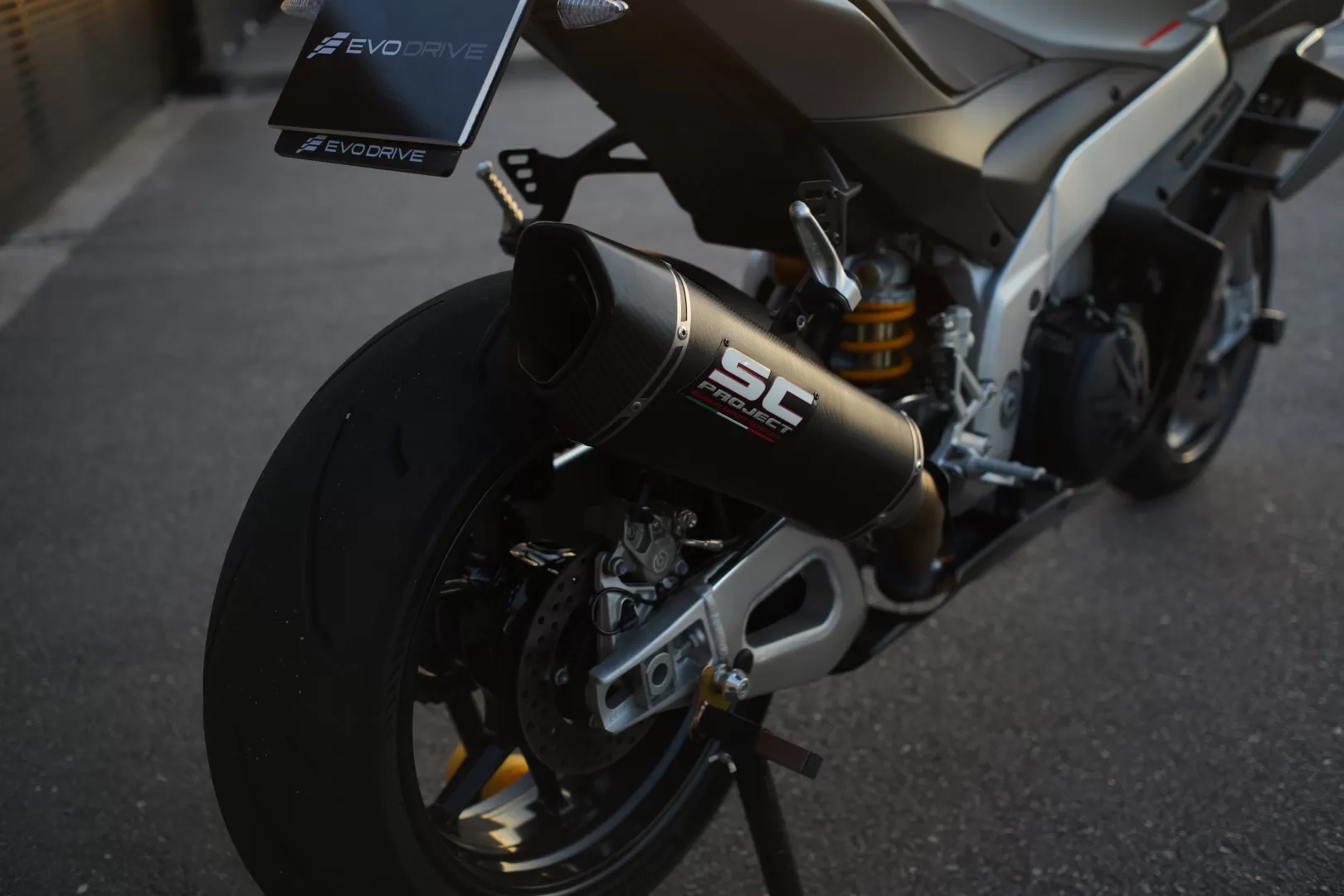Aprilia RSV 4 - foto 8