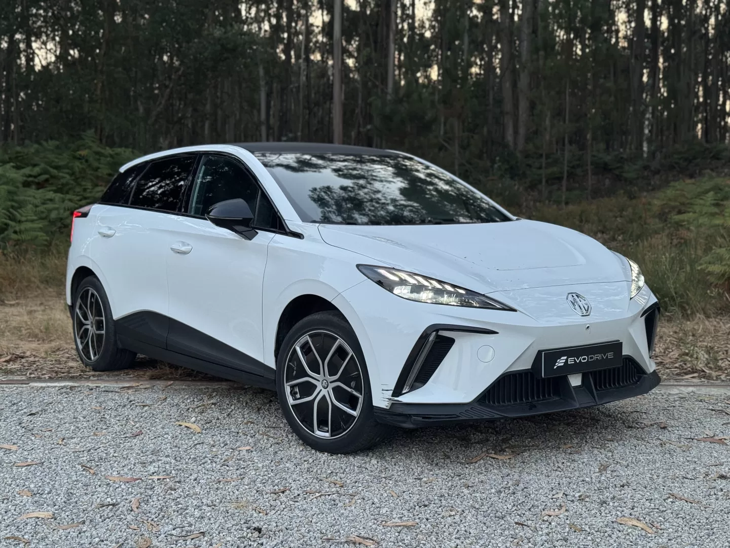 MG MG4 77 kWh Extended Range Luxury