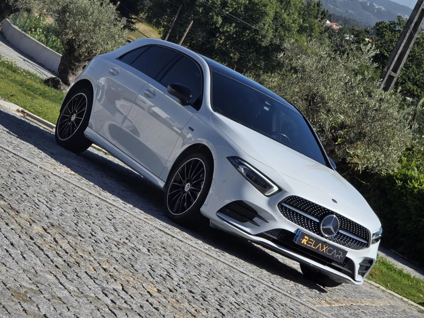 Mercedes-Benz A 250 e 8G-DCT AMG Line - foto 3