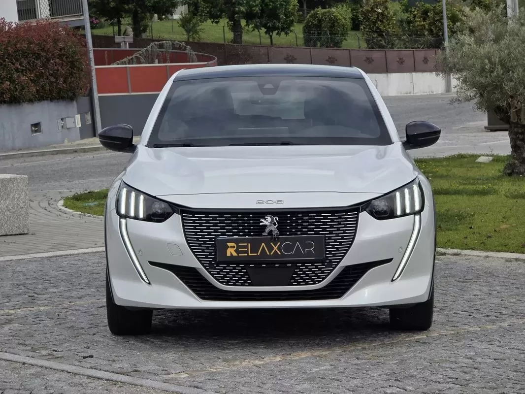 Peugeot e-208 50 kWh GT Line - foto 2