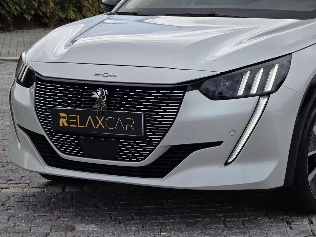 Peugeot e-208 50 kWh GT Line - foto 3