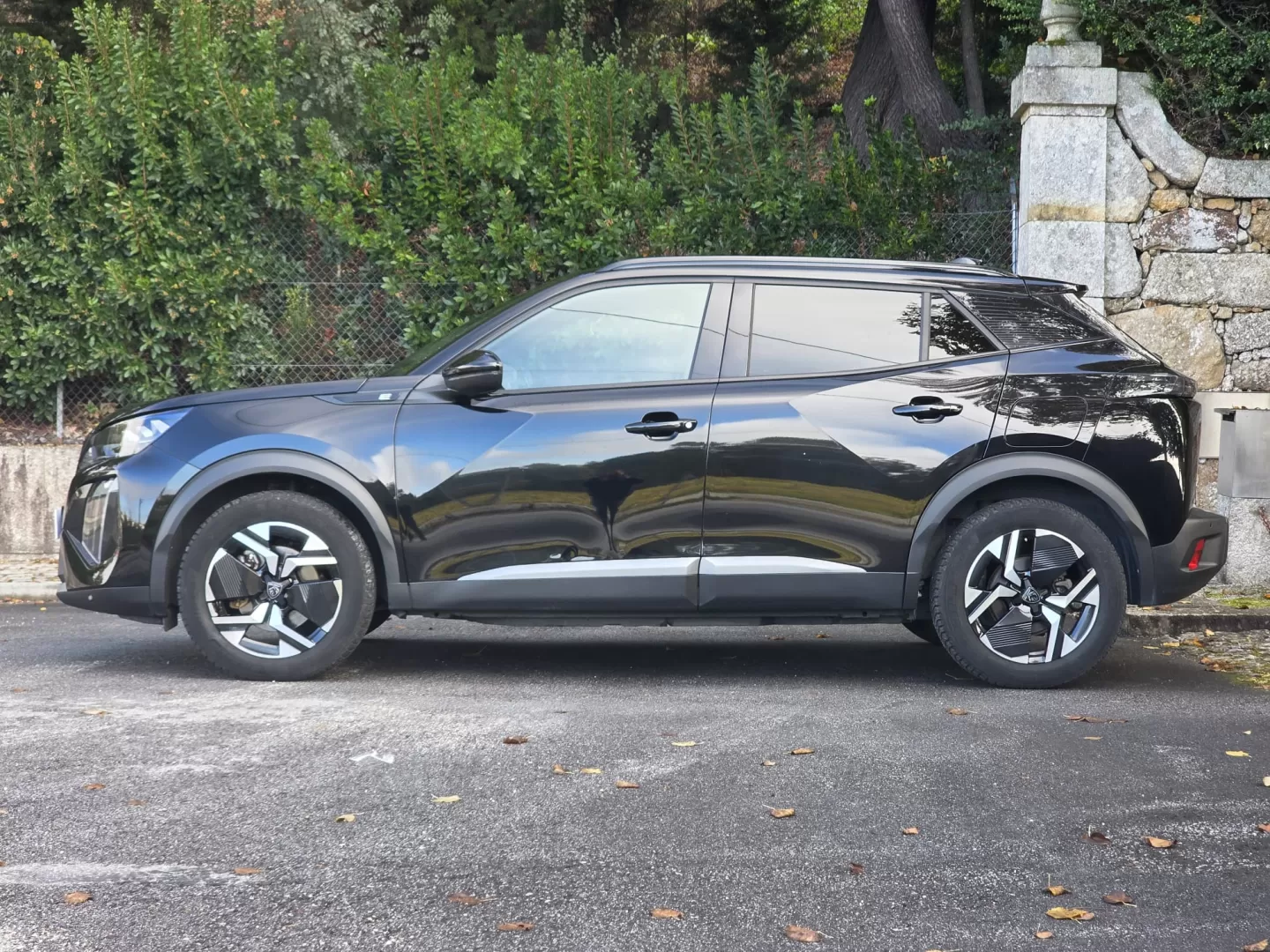 Peugeot e-2008 GT - foto 2
