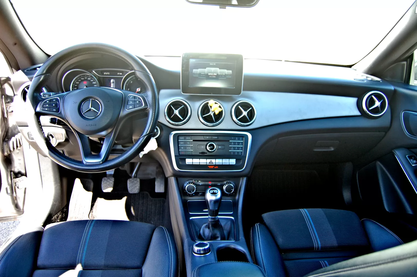 Mercedes-Benz CLA 180 d Shooting Brake Urban - foto 6