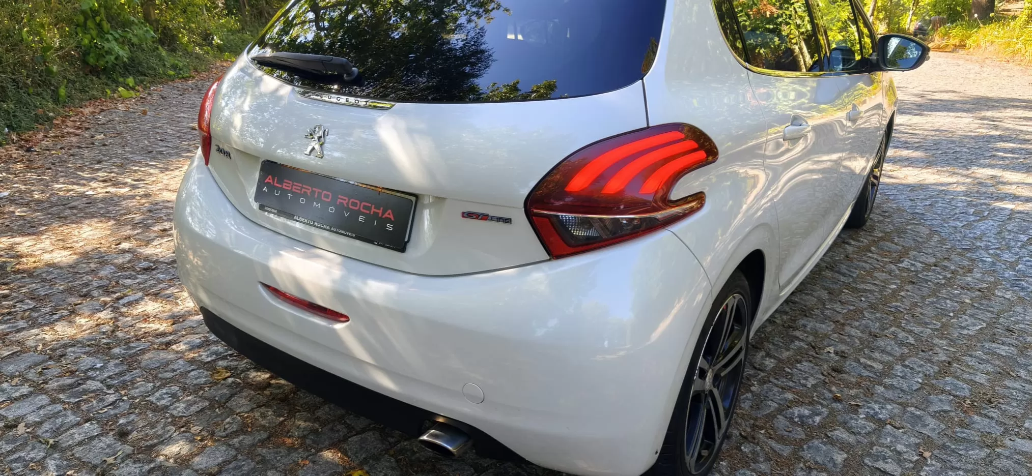 Peugeot 208 1.2 PureTech GT Line - foto 5