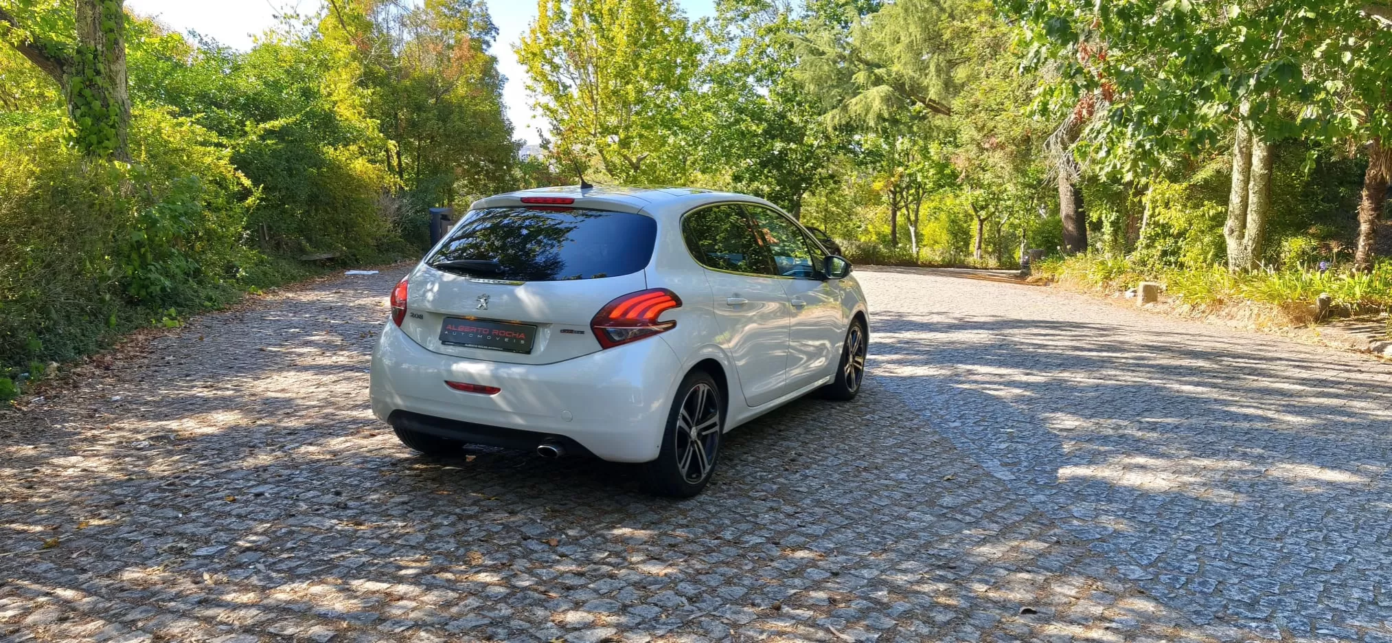 Peugeot 208 1.2 PureTech GT Line - foto 6