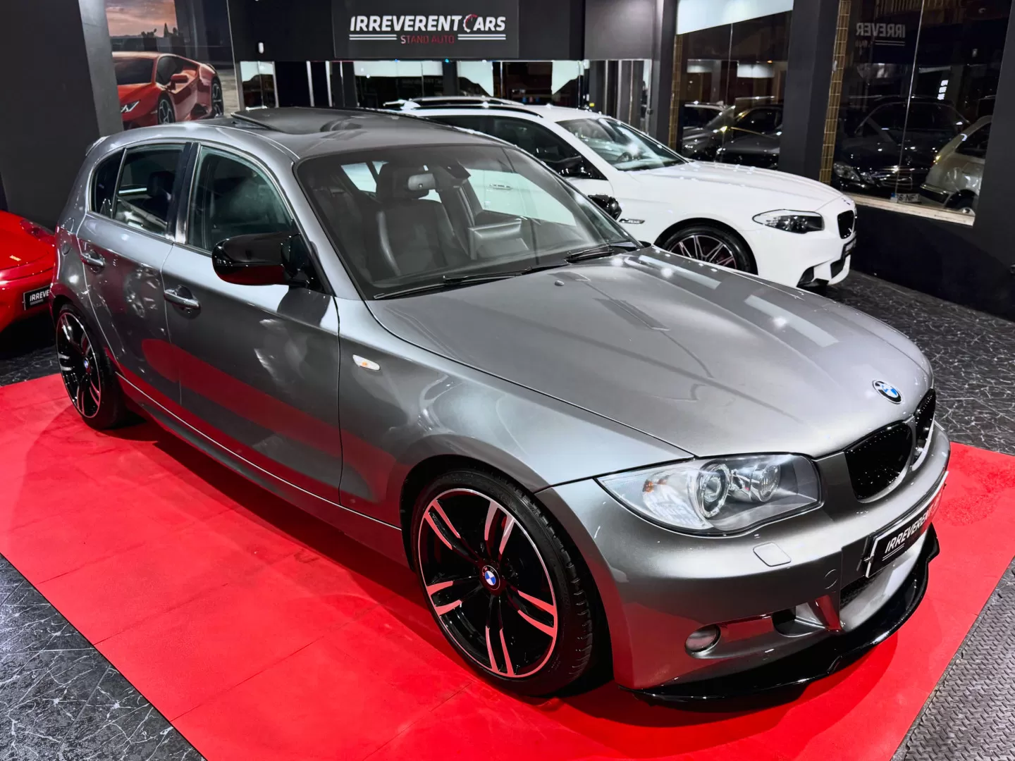 BMW 120 Pack M Full Extras ( Android C/carplay + teto de abrir + jantes 18 ) - foto 3