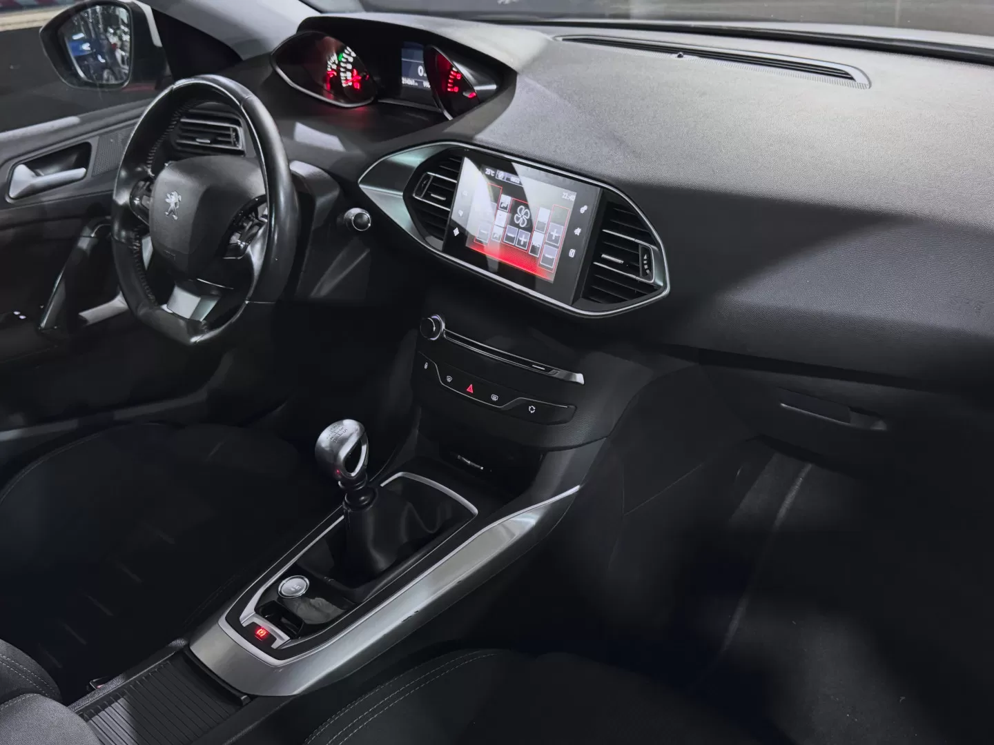 Peugeot 308 1.6 BlueHDi Allure - foto 6