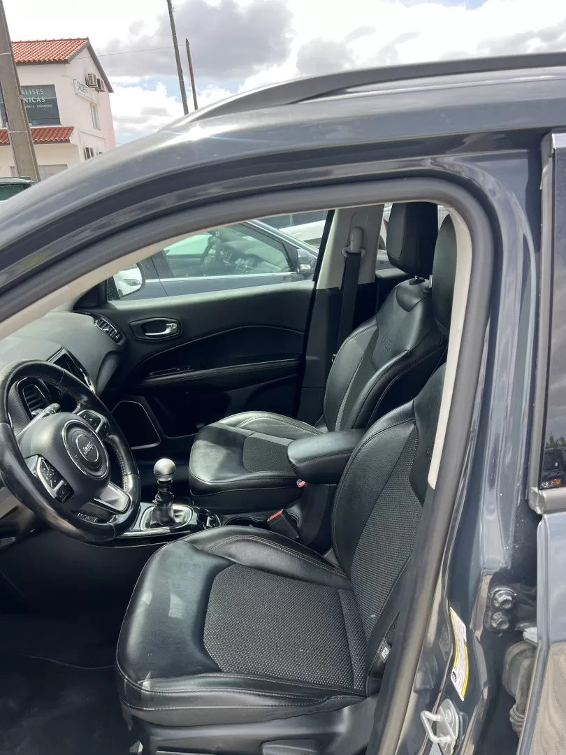 Jeep Compass 1.6 MultiJet Limited - foto 6