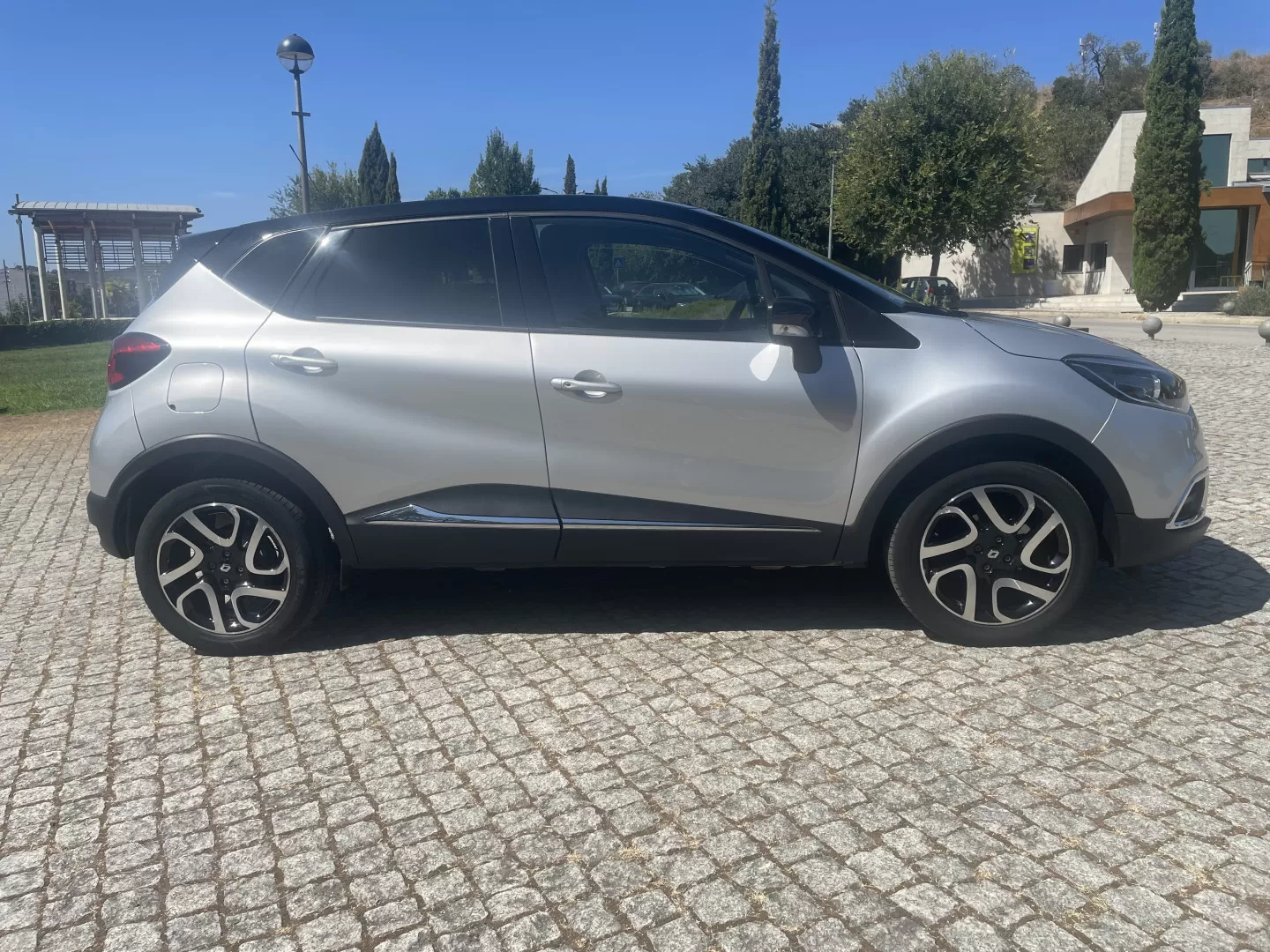 Renault Captur 1.0 TCe Exclusive - foto 2