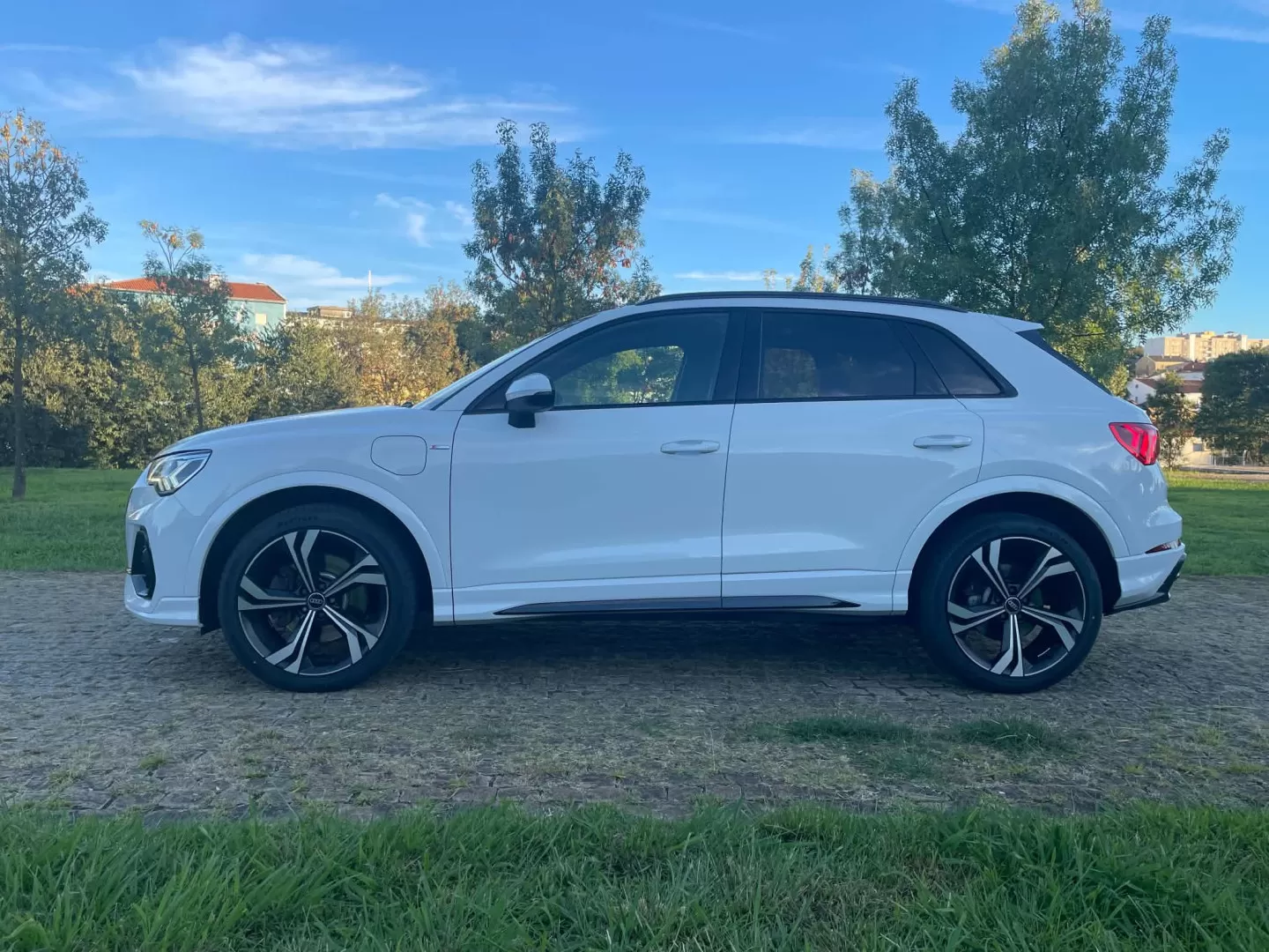 Audi Q3 e-hybrid S tronic - foto 2