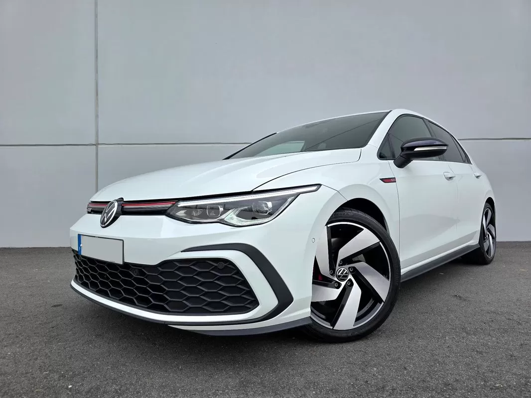 VW Golf 2.0 TSI GTI DSG - foto 2