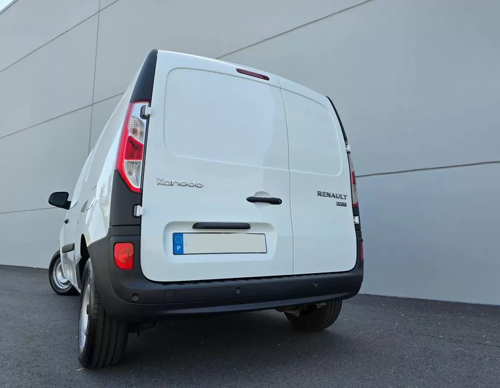 Renault  Kangoo MAXI 1.5 DCi 3 lug. c/IVA Dedutível - foto 8