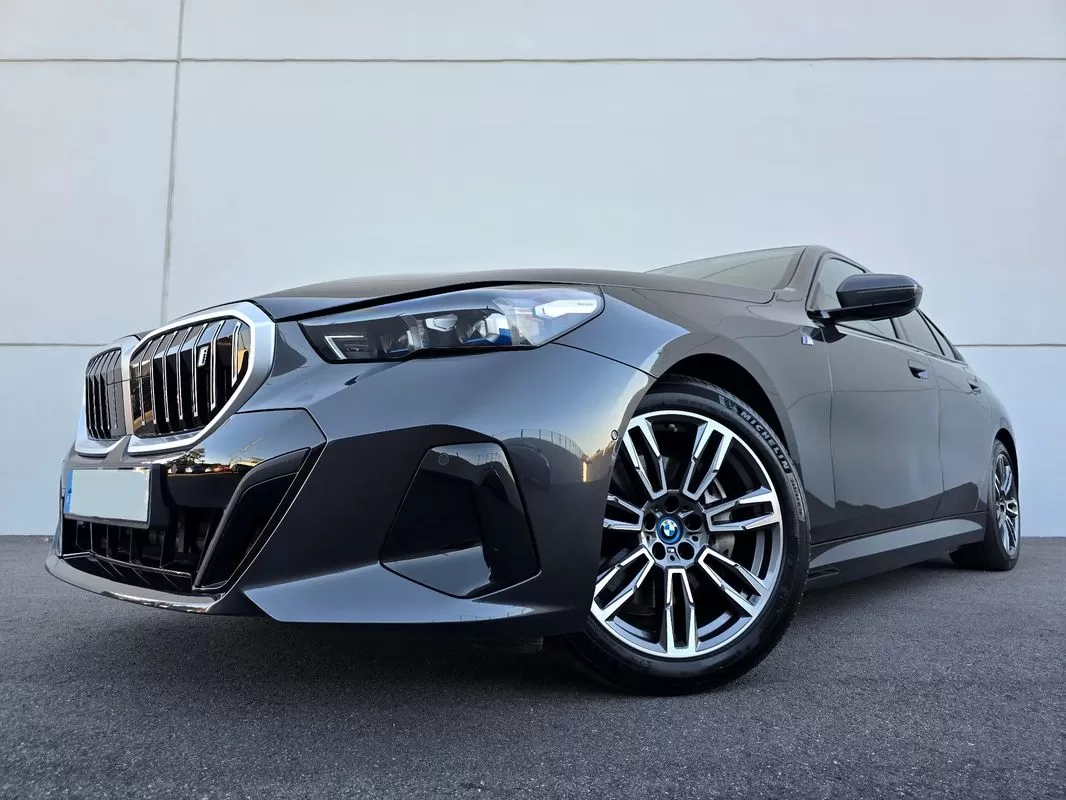 BMW i5 eDrive40 Pack Desportivo M - foto 2