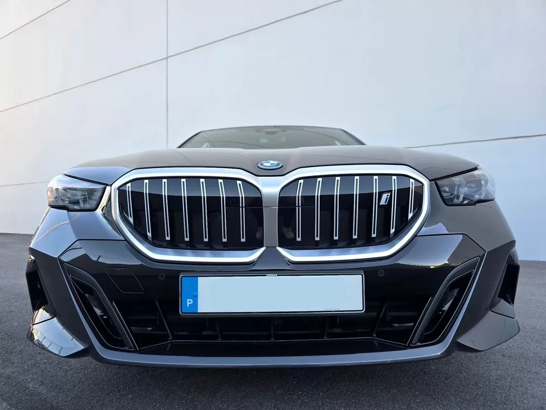 BMW i5 eDrive40 Pack Desportivo M - foto 6