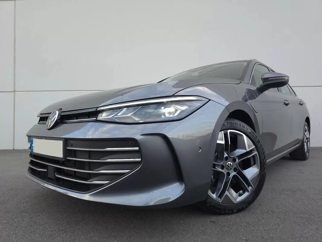 VW Passat Variant 1.5 TSI eHybrid Elegance DSG - foto 2