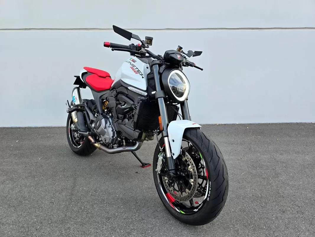 Ducati Monster 950
