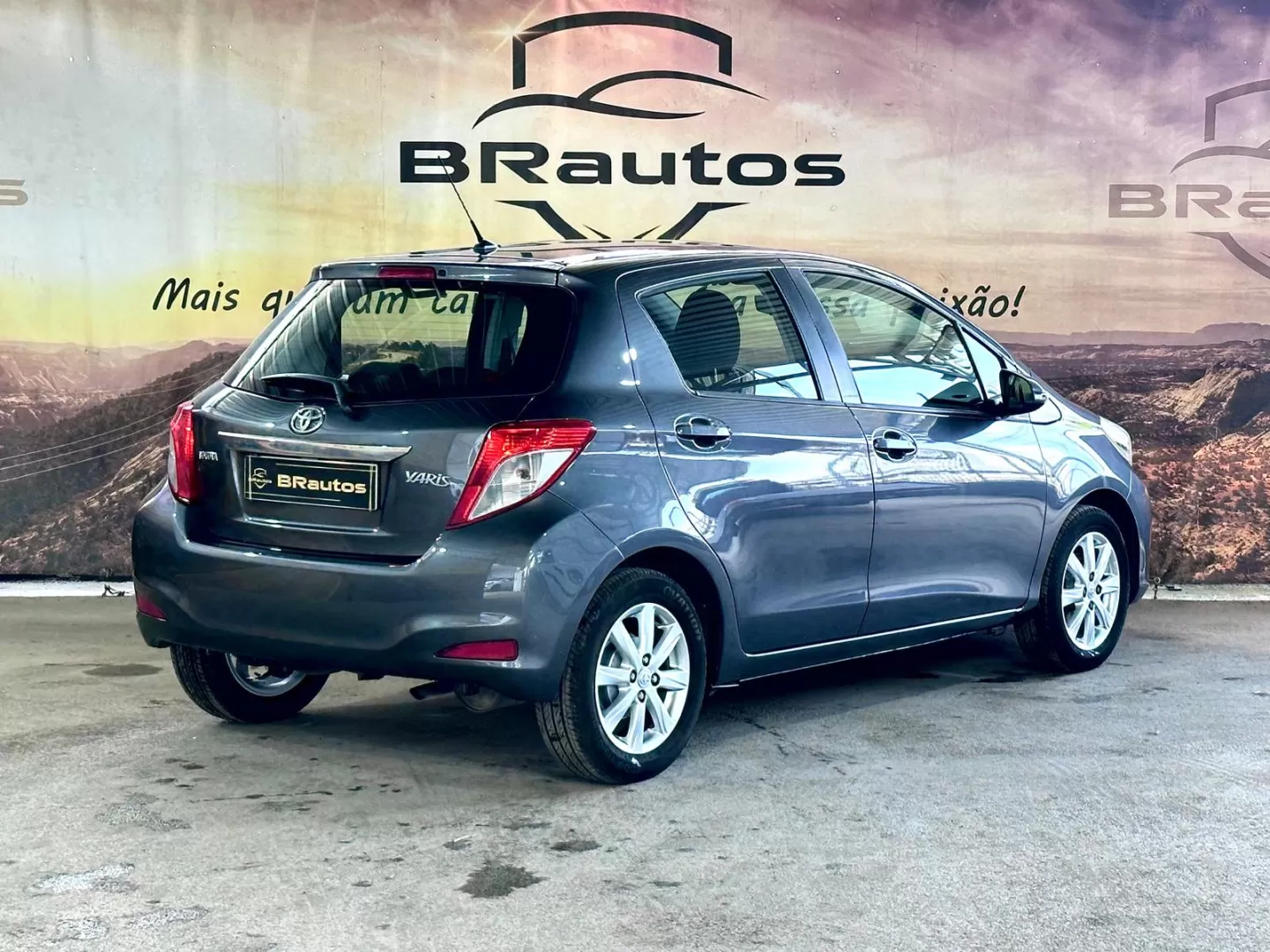Toyota Yaris 1.0 VVT-i - foto 6