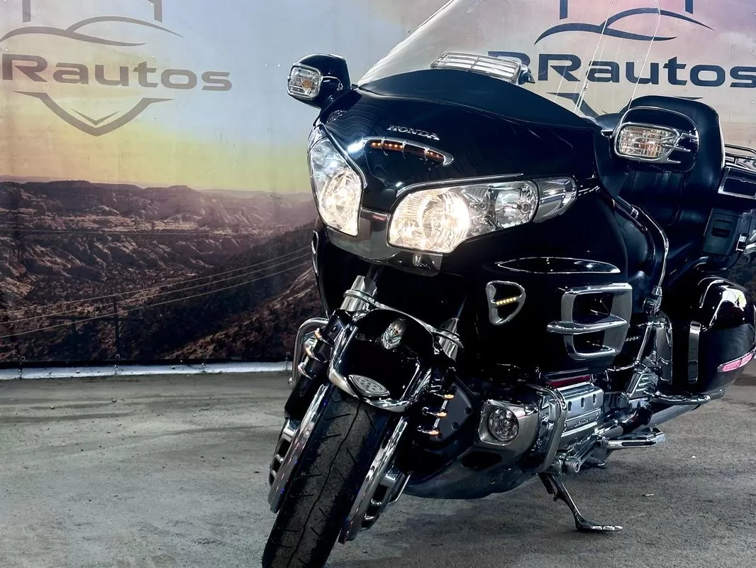 Honda Goldwing 1800 - foto 3