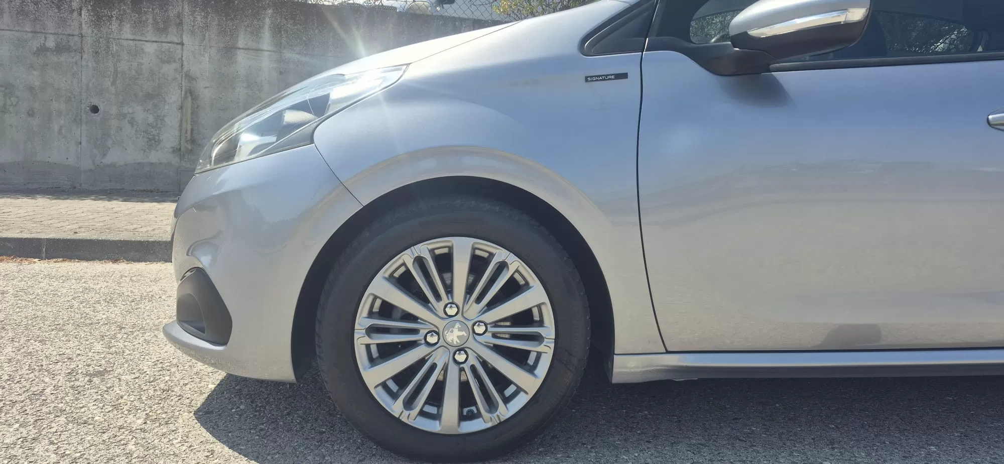 Peugeot 208 1.2 PureTech Signature - foto 5