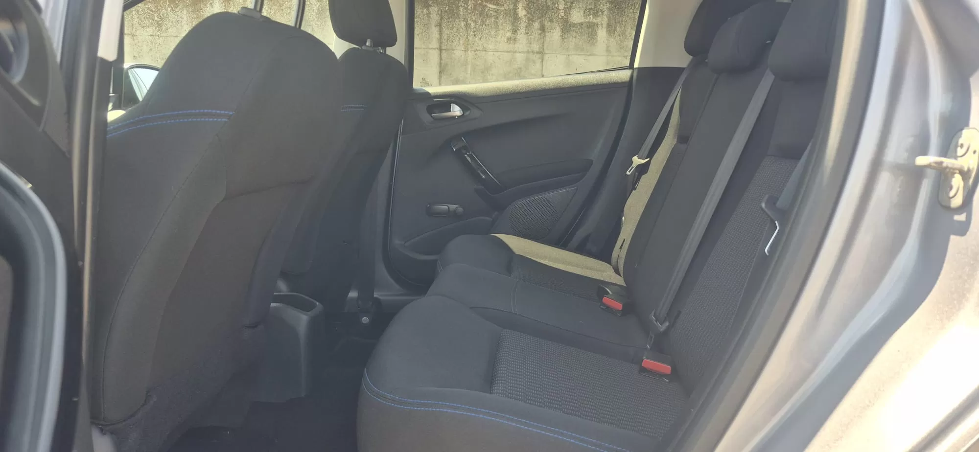 Peugeot 208 1.2 PureTech Signature - foto 7