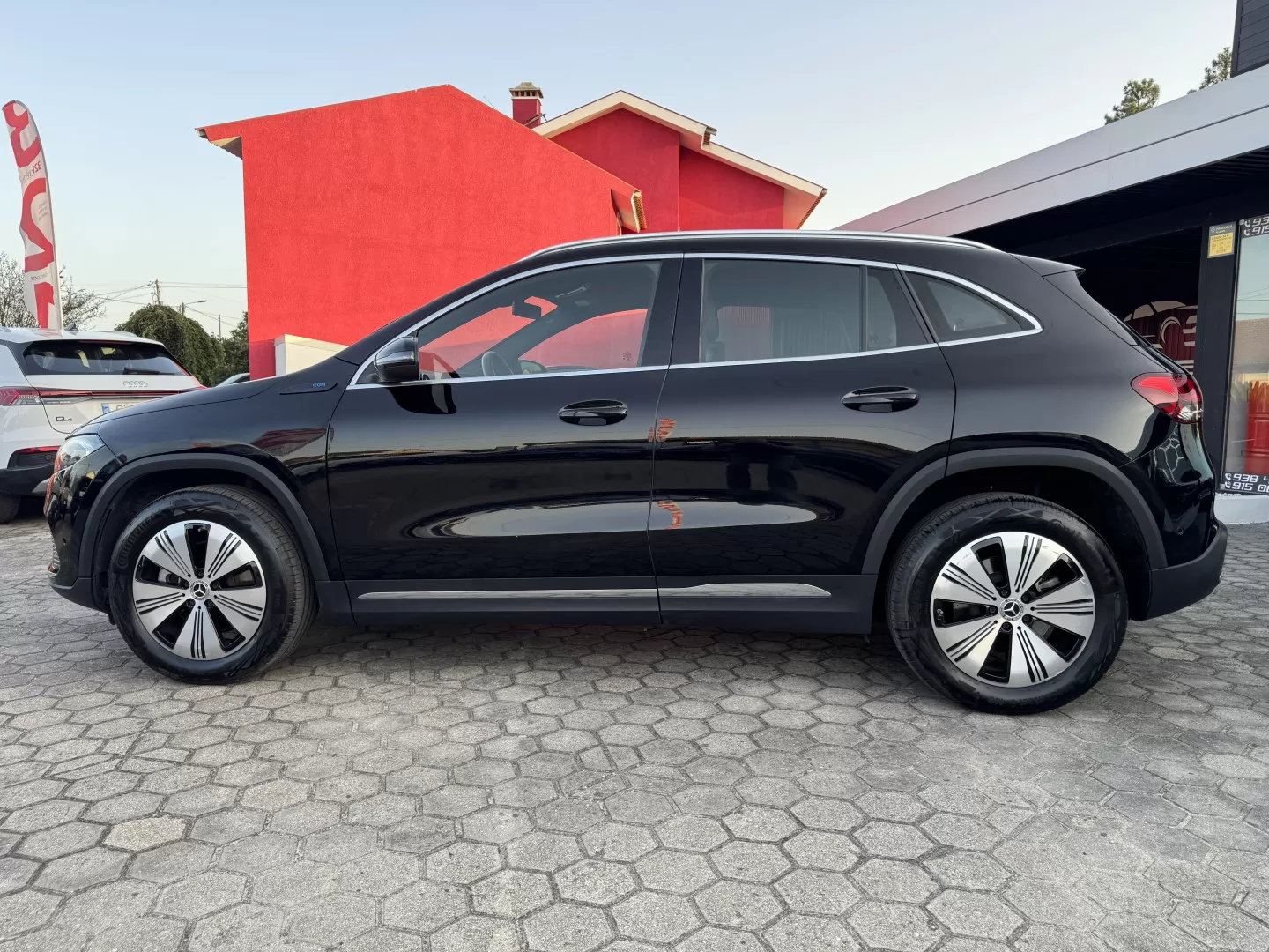 Mercedes-Benz EQA 250 Progressive - foto 4